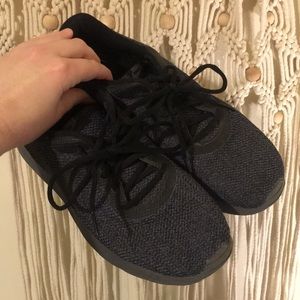 Black Nike Tanjun SE Sneakers Size 10